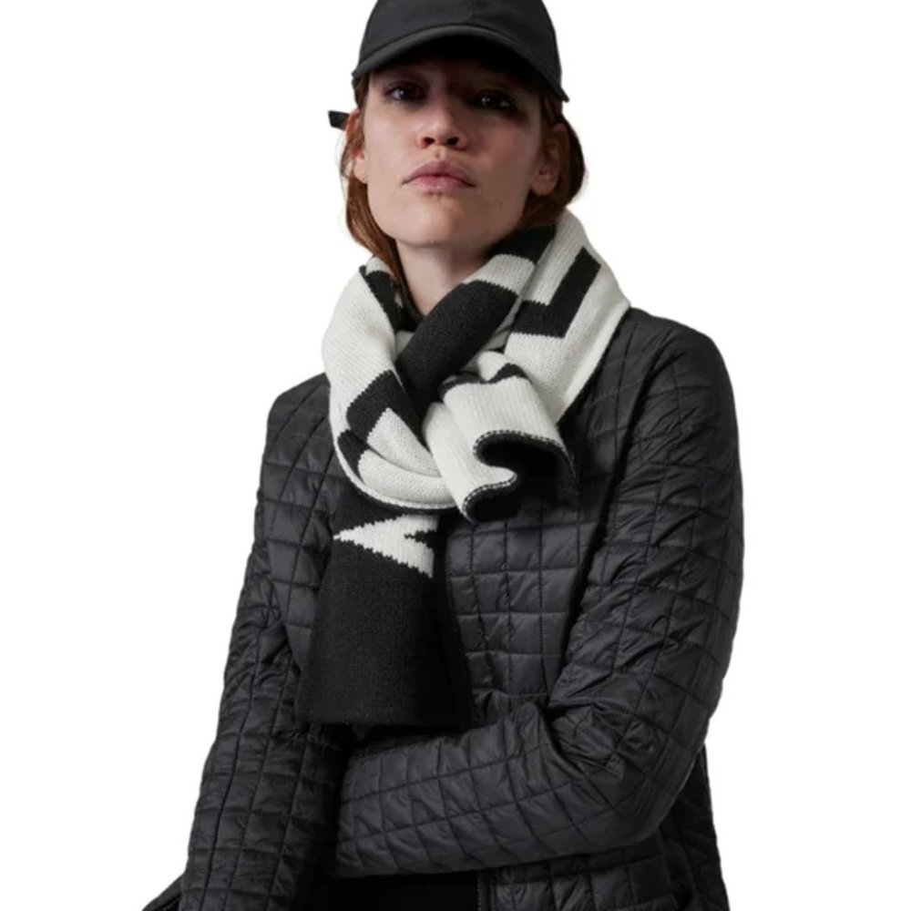NWT Athleta Women’s Daily Knit Black / White Logo Wool Cashmere Blend Scarf